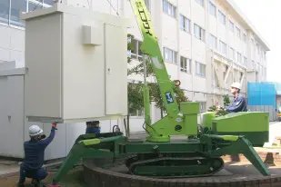 蟹クレーンによる作業